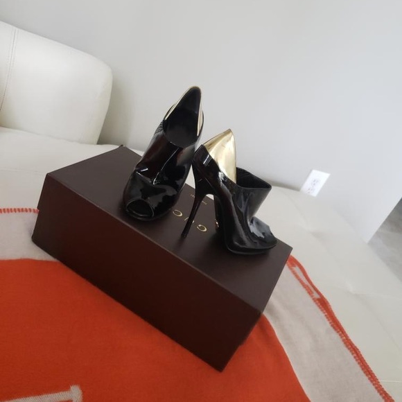 Black / gold booty heels Gucci size 38 - Picture 3 of 3